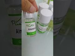 Wysokiej jakości esencja z cedru alpejskiego do produkcji żelu pod prysznic i szamponu, skoncentrowana