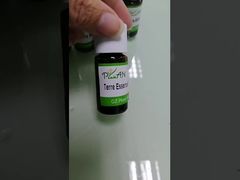 Najwyższej jakości olejek zapachowy ze słodkich truskawek do produkcji perfum